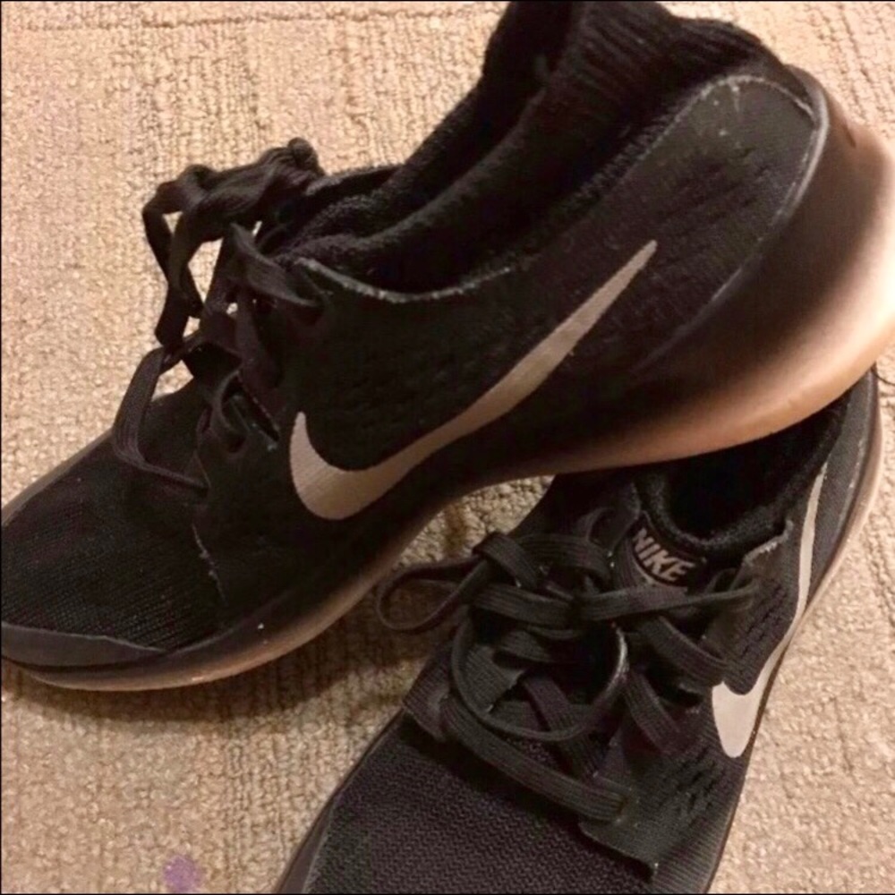 Nike BETA Running/Cross-Training Shoe, Size 5